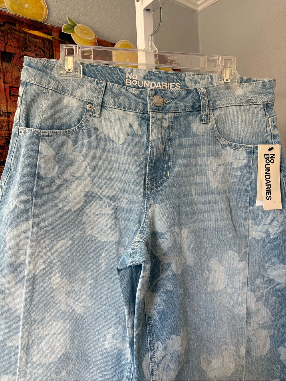 No Boundaries Floral Print Wide-Leg Jeans Size 8 - Picture 3 of 5